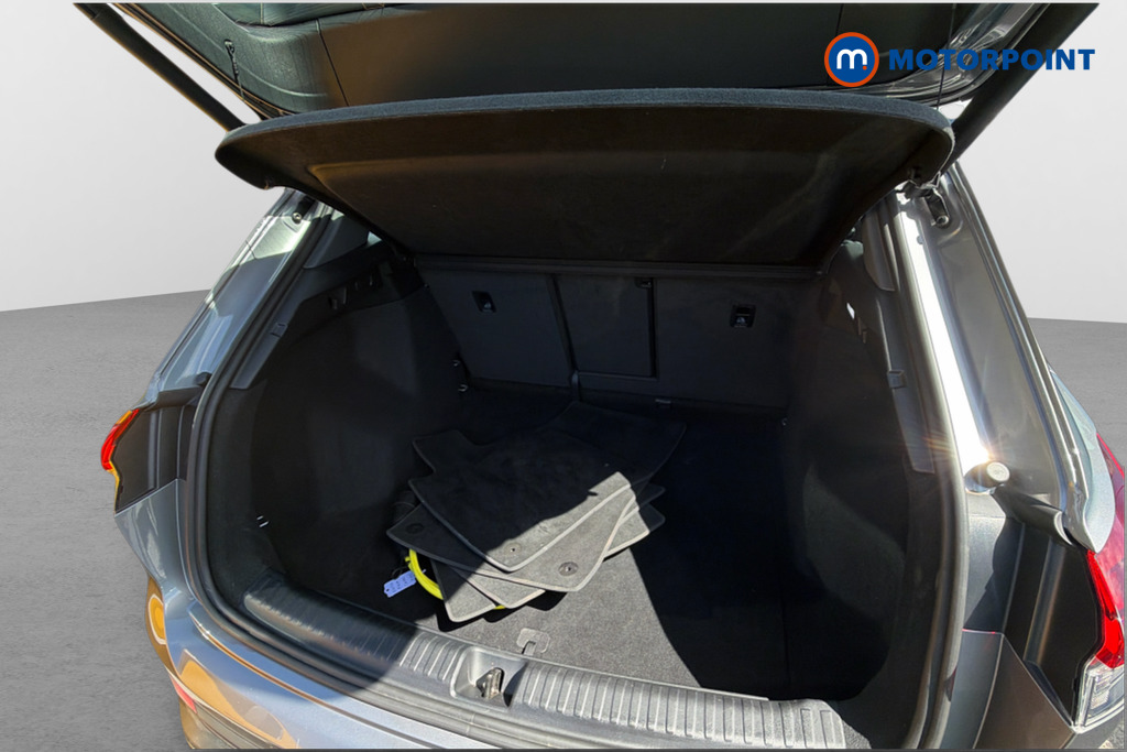 Audi Q4 Sport Automatic Electric SUV - Stock Number (1652980) - Drivers side rear corner