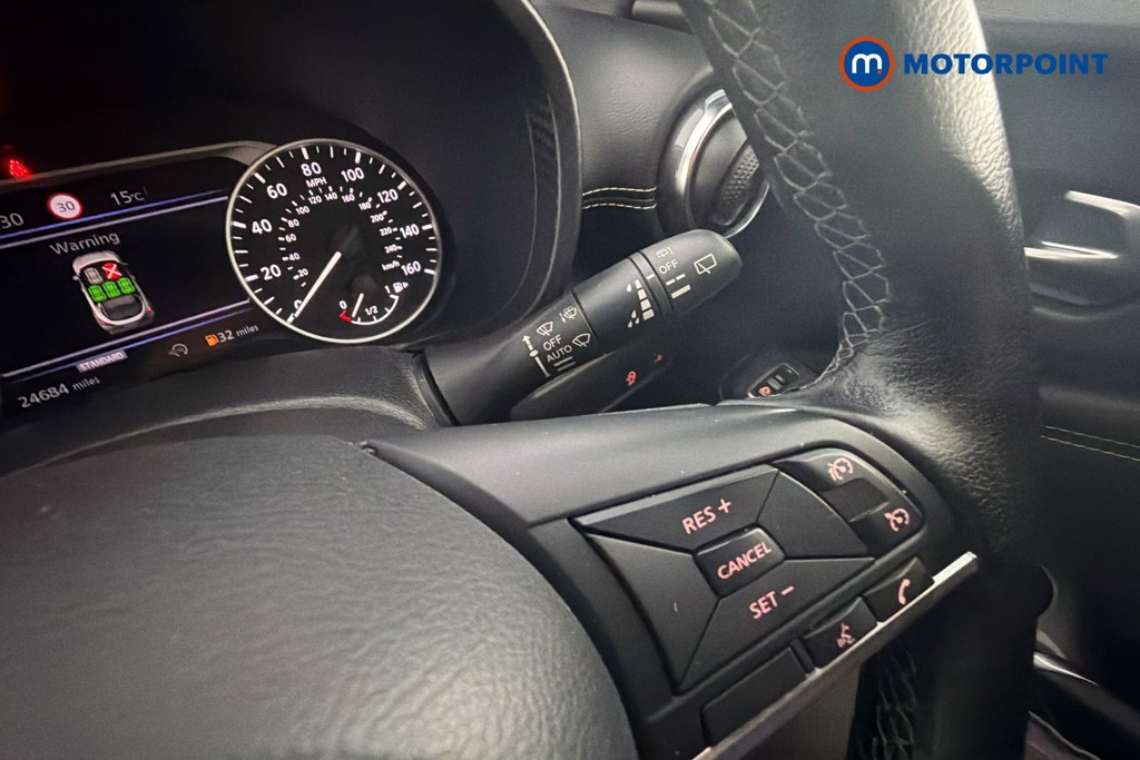 Nissan Juke N-Connecta Manual Petrol SUV - Stock Number (1653326) - 4th supplementary image