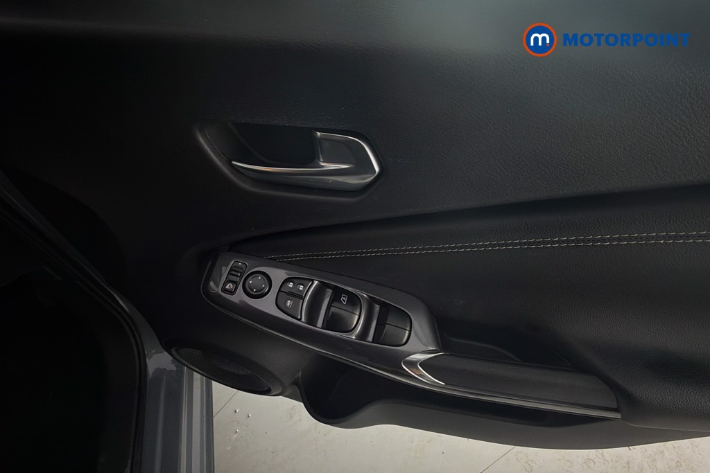 Nissan Juke N-Connecta Manual Petrol SUV - Stock Number (1653326) - 19th supplementary image