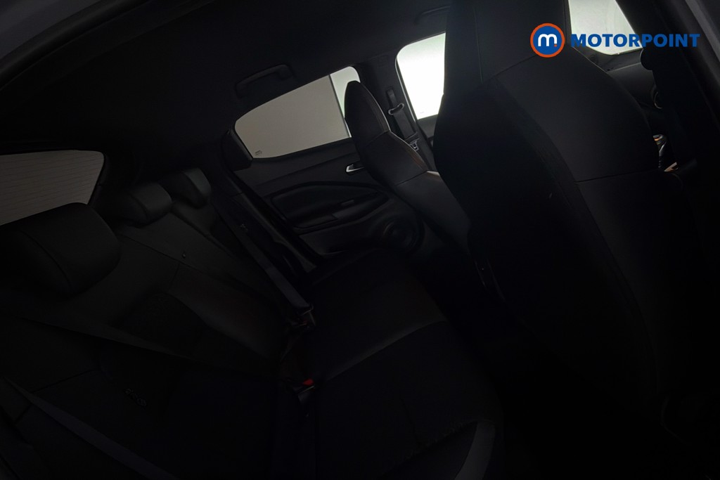 Nissan Juke N-Connecta Manual Petrol SUV - Stock Number (1653326) - 20th supplementary image