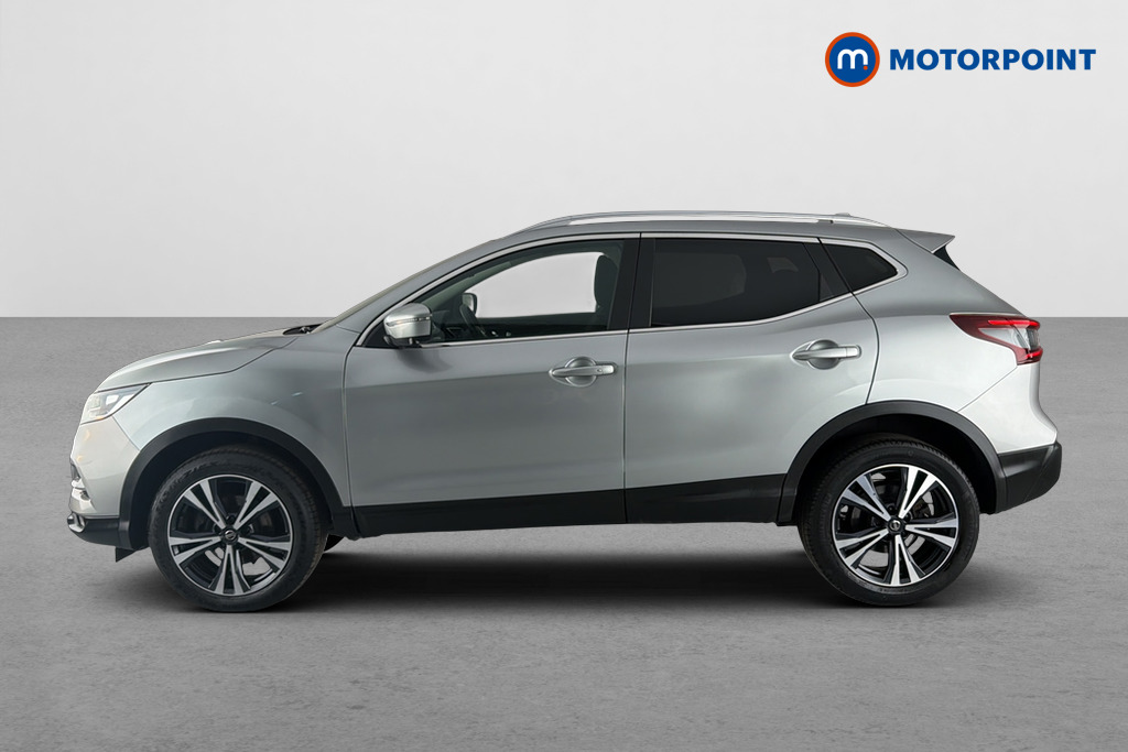 Nissan Qashqai N-Connecta Manual Petrol SUV - Stock Number (1653950) - Drivers side