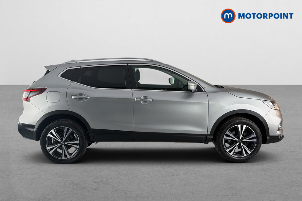 Nissan Qashqai N-Connecta Manual Petrol SUV - Stock Number (1653950) - Passenger side
