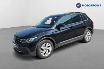 Volkswagen Tiguan Life Automatic Petrol SUV - Stock Number (1654415) - Passenger side front corner