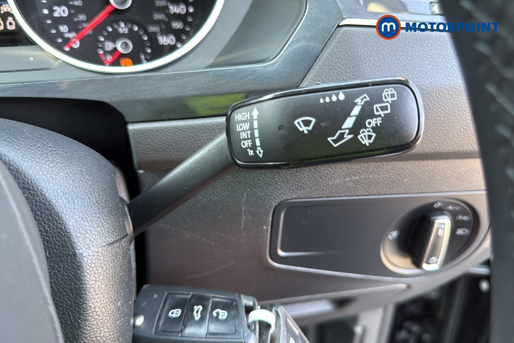 Volkswagen Tiguan Life Automatic Petrol SUV - Stock Number (1654415) - 6th supplementary image