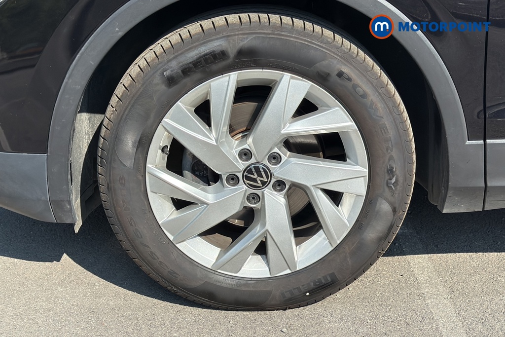 Volkswagen Tiguan Life Automatic Petrol SUV - Stock Number (1654415) - 44th supplementary image