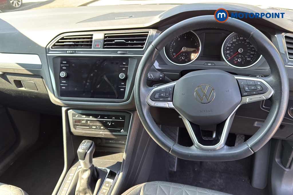 Volkswagen Tiguan Life Automatic Petrol SUV - Stock Number (1654415) - 1st supplementary image