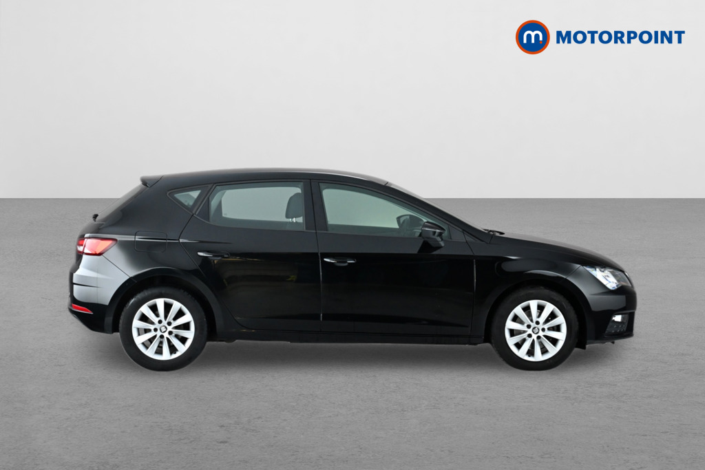 Seat Leon SE Manual Petrol Hatchback - Stock Number (1654457) - Drivers side