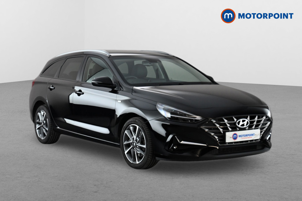 Hyundai I30 Premium Manual Petrol Estate - Stock Number (1655094) - Drivers side front corner