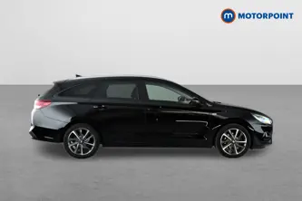 Hyundai I30 Premium Manual Petrol Estate - Stock Number (1655094) - Drivers side