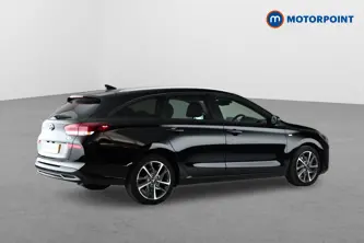 Hyundai I30 Premium Manual Petrol Estate - Stock Number (1655094) - Drivers side rear corner
