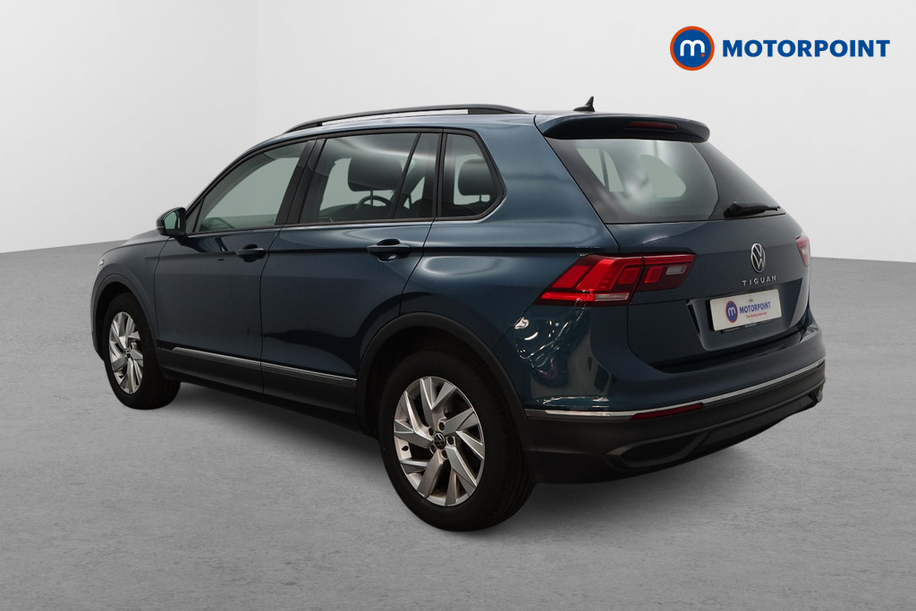 Volkswagen Tiguan Life Automatic Petrol SUV - Stock Number (1655217) - Passenger side rear corner