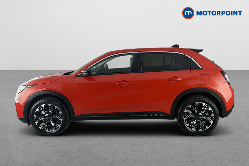 Fiat 600 La Prima Automatic Electric SUV - Stock Number (1655323) - Drivers side