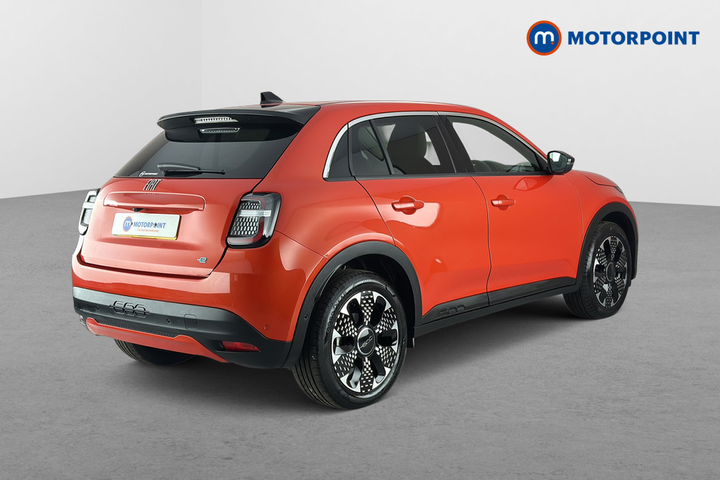 Fiat 600 La Prima Automatic Electric SUV - Stock Number (1655323) - Passenger side rear corner