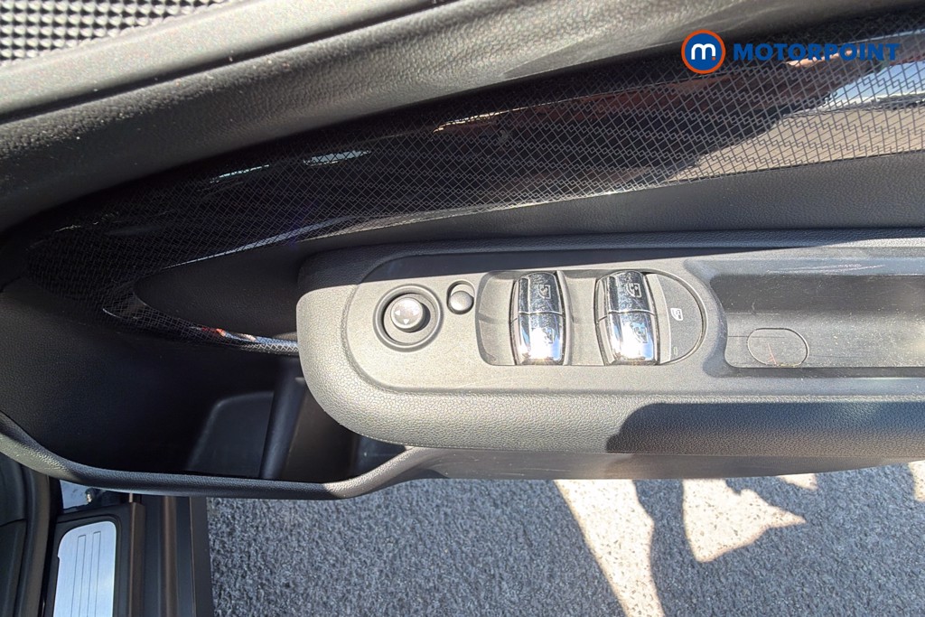 Mini Clubman Cooper Exclusive Automatic Petrol Estate - Stock Number (1655661) - 20th supplementary image