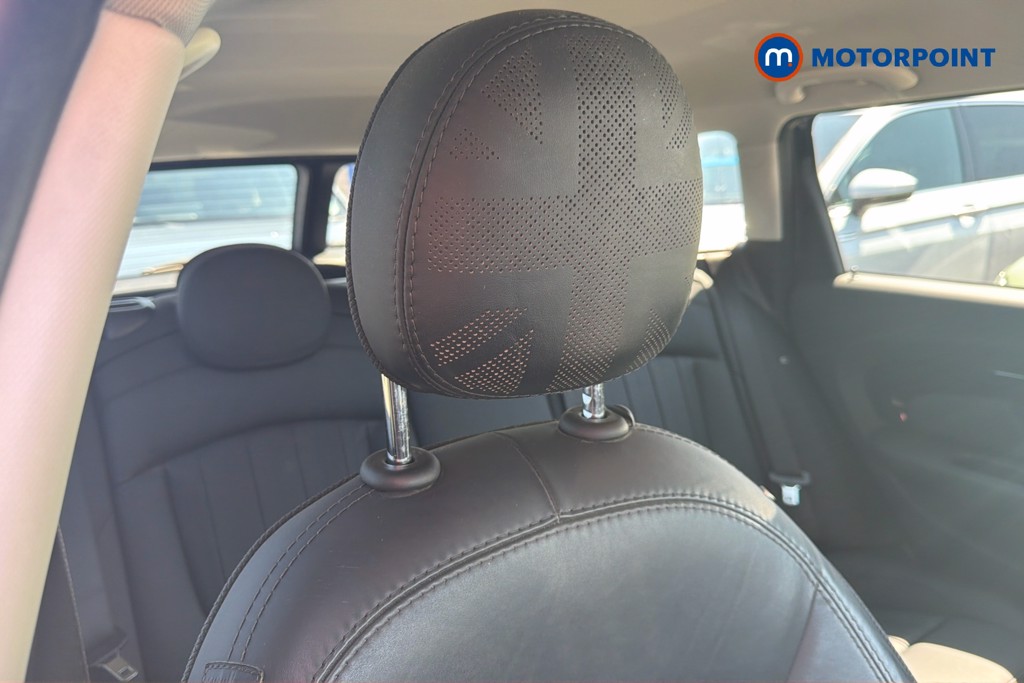 Mini Clubman Cooper Exclusive Automatic Petrol Estate - Stock Number (1655661) - 23rd supplementary image