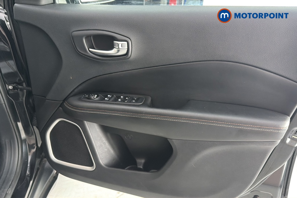Jeep Compass Longitude Automatic Petrol SUV - Stock Number (1655714) - 18th supplementary image