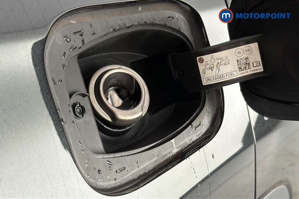 Jeep Compass Longitude Automatic Petrol SUV - Stock Number (1655714) - 41st supplementary image