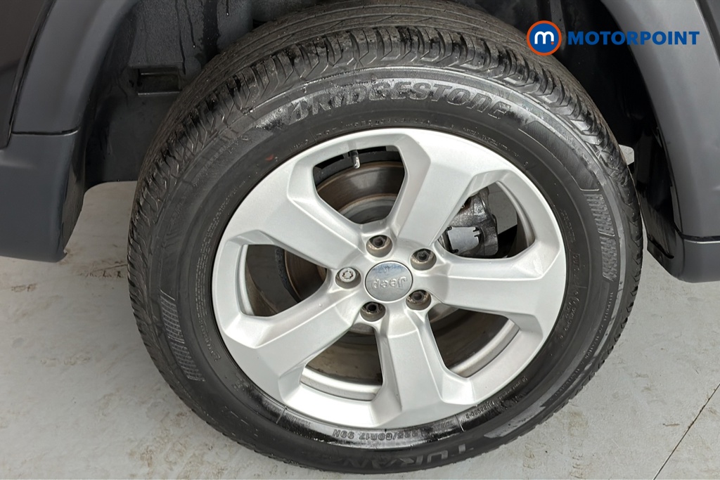 Jeep Compass Longitude Automatic Petrol SUV - Stock Number (1655714) - 46th supplementary image