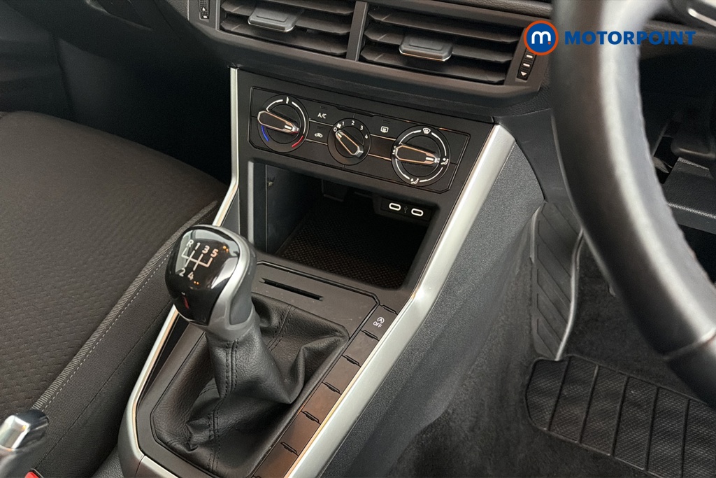 Volkswagen Polo Life Manual Petrol Hatchback - Stock Number (1655867) - 15th supplementary image