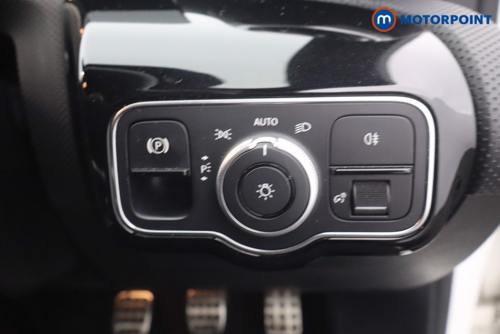 Mercedes-Benz A Class Amg Line Manual Petrol Hatchback - Stock Number (1655936) - 12th supplementary image