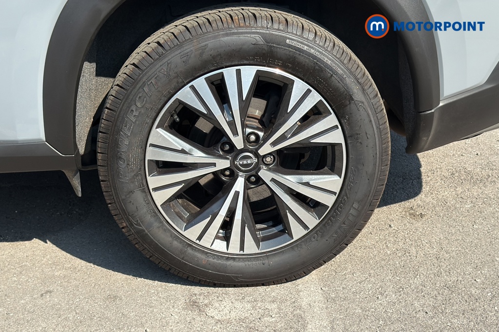 Nissan X-Trail N-Connecta Automatic Petrol SUV - Stock Number (1656368) - 45th supplementary image