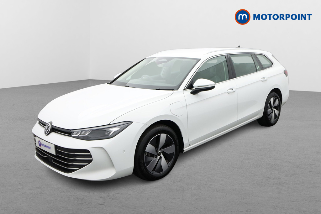 Volkswagen Passat Life Automatic Petrol Plug-In Hybrid Estate - Stock Number (1656633) - Passenger side front corner