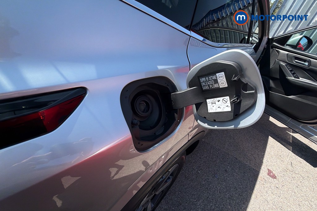 Nissan Qashqai N-Connecta Automatic Petrol-Electric Hybrid SUV - Stock Number (1656786) - 41st supplementary image