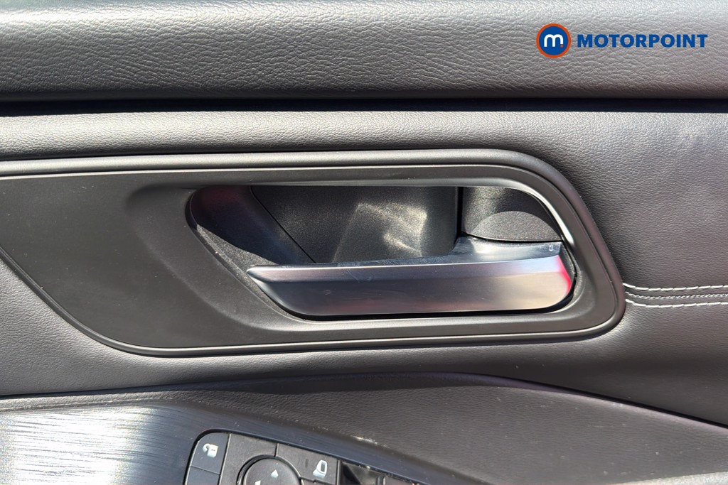 Nissan Qashqai N-Connecta Automatic Petrol-Electric Hybrid SUV - Stock Number (1656786) - 42nd supplementary image