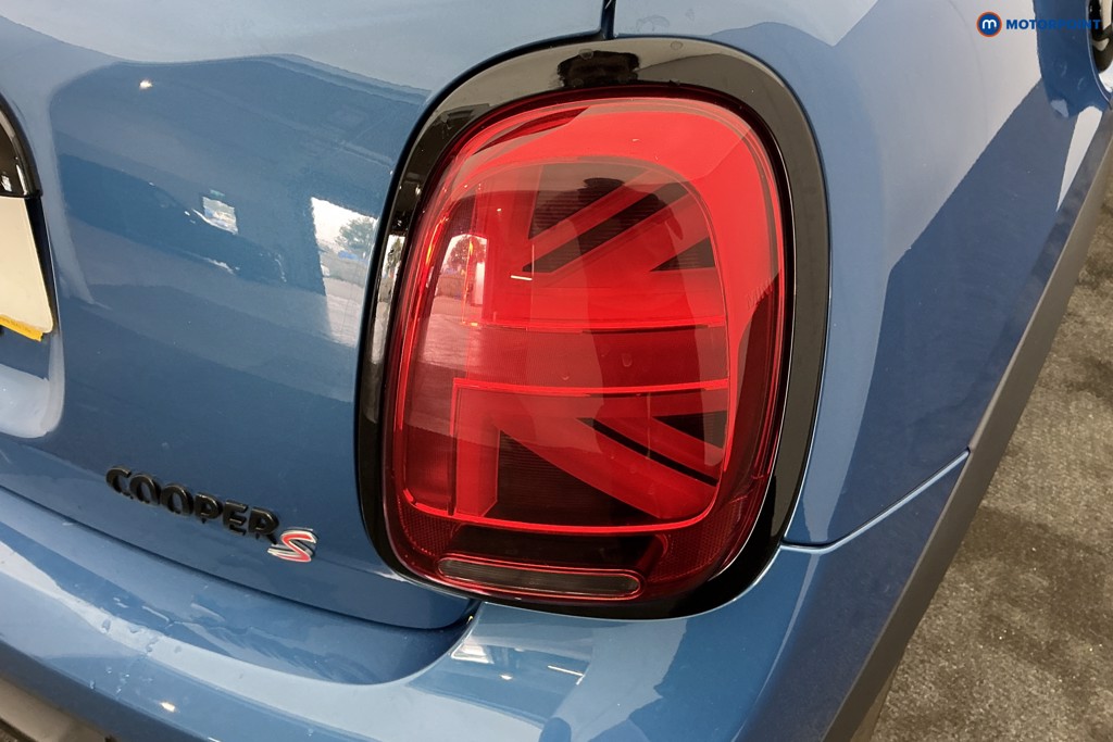 Mini Hatchback Cooper S Sport Manual Petrol Hatchback - Stock Number (1657030) - 31st supplementary image