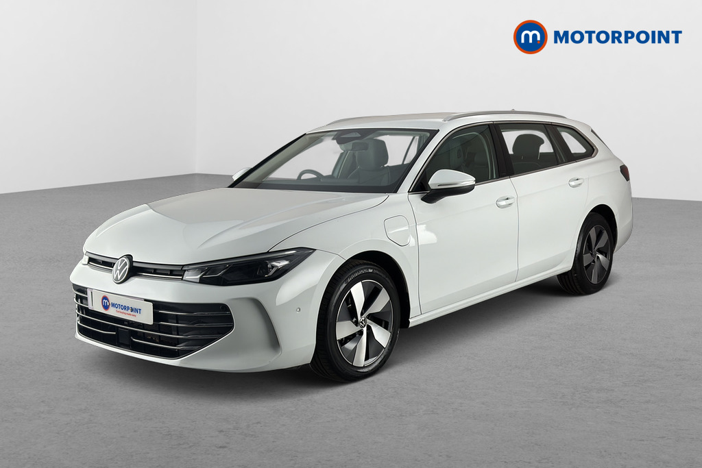 Volkswagen Passat Life Automatic Petrol Plug-In Hybrid Estate - Stock Number (1658410) - Passenger side front corner