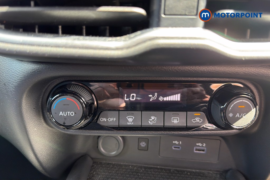 Nissan Juke N-Connecta Manual Petrol SUV - Stock Number (1658861) - 12th supplementary image