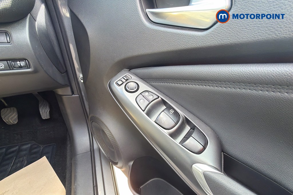 Nissan Juke N-Connecta Manual Petrol SUV - Stock Number (1658861) - 20th supplementary image