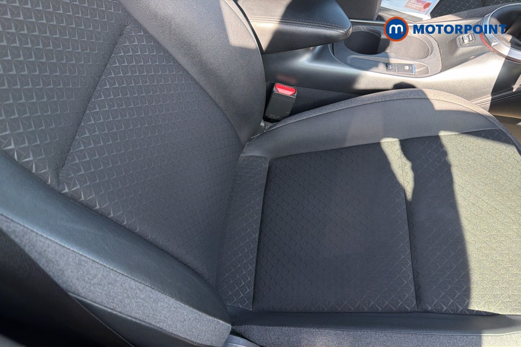 Nissan Juke N-Connecta Manual Petrol SUV - Stock Number (1658861) - 22nd supplementary image