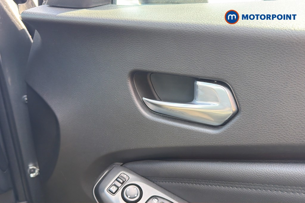 Nissan Juke N-Connecta Manual Petrol SUV - Stock Number (1658861) - 42nd supplementary image