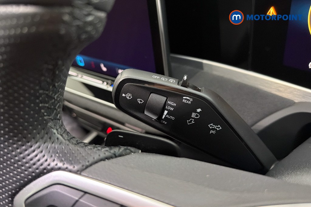 Volkswagen Passat R-Line Automatic Petrol Plug-In Hybrid Estate - Stock Number (1659609) - 6th supplementary image