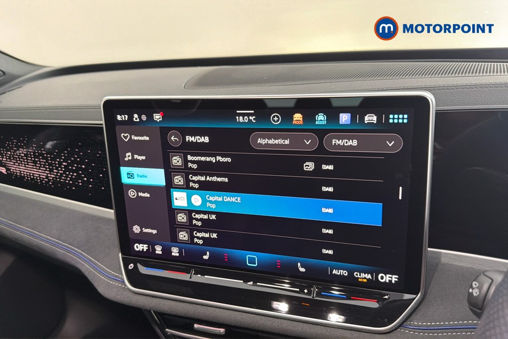 Volkswagen Passat R-Line Automatic Petrol Plug-In Hybrid Estate - Stock Number (1659609) - 9th supplementary image