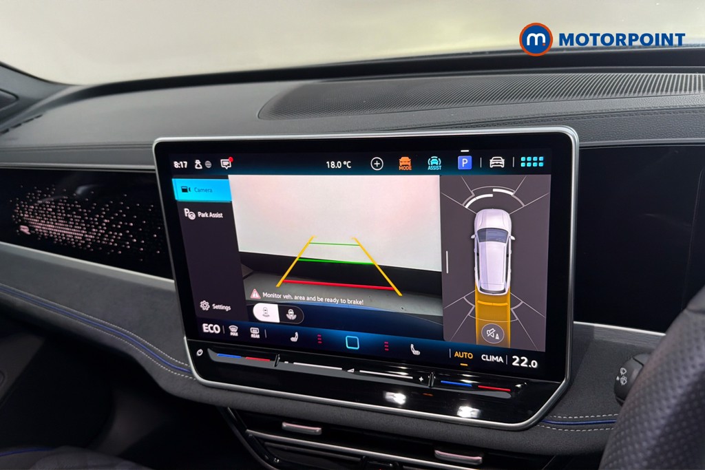 Volkswagen Passat R-Line Automatic Petrol Plug-In Hybrid Estate - Stock Number (1659609) - 13th supplementary image