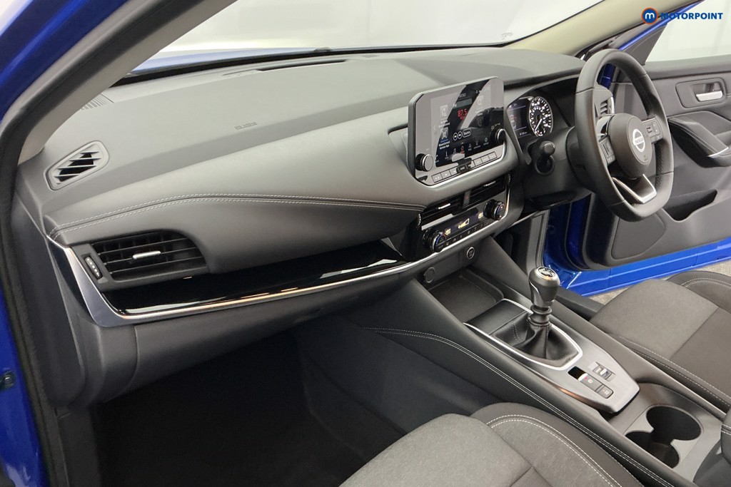 Nissan Qashqai N-Connecta Manual Petrol SUV - Stock Number (1659637) - 9th supplementary image