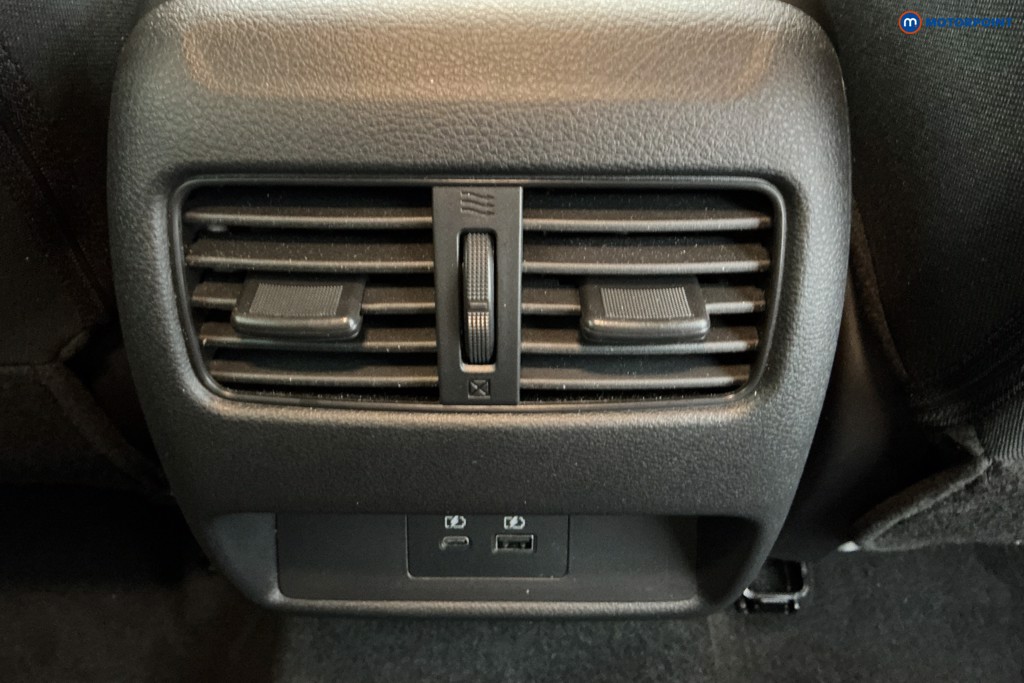 Nissan Qashqai N-Connecta Manual Petrol SUV - Stock Number (1659637) - 10th supplementary image