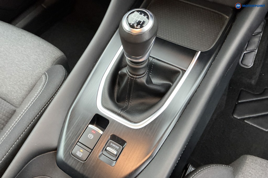 Nissan Qashqai N-Connecta Manual Petrol SUV - Stock Number (1659637) - 15th supplementary image