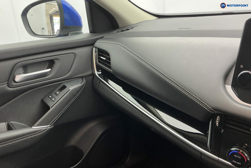 Nissan Qashqai N-Connecta Manual Petrol SUV - Stock Number (1659637) - 18th supplementary image