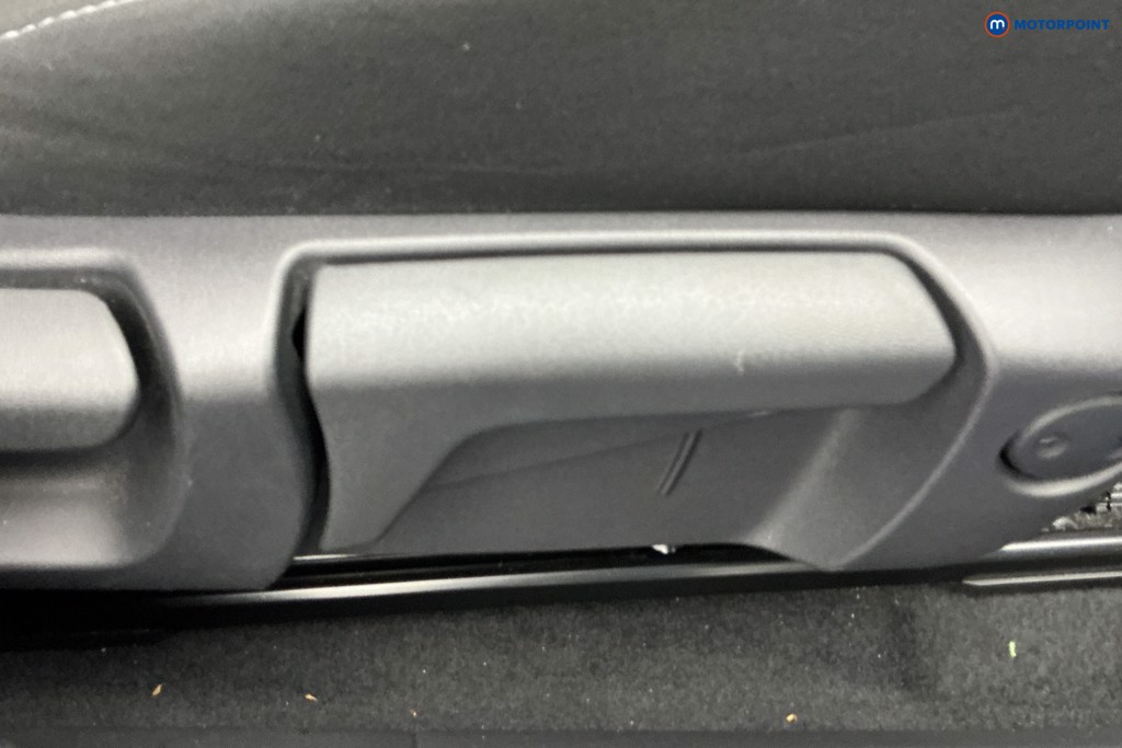 Nissan Qashqai N-Connecta Manual Petrol SUV - Stock Number (1659637) - 23rd supplementary image