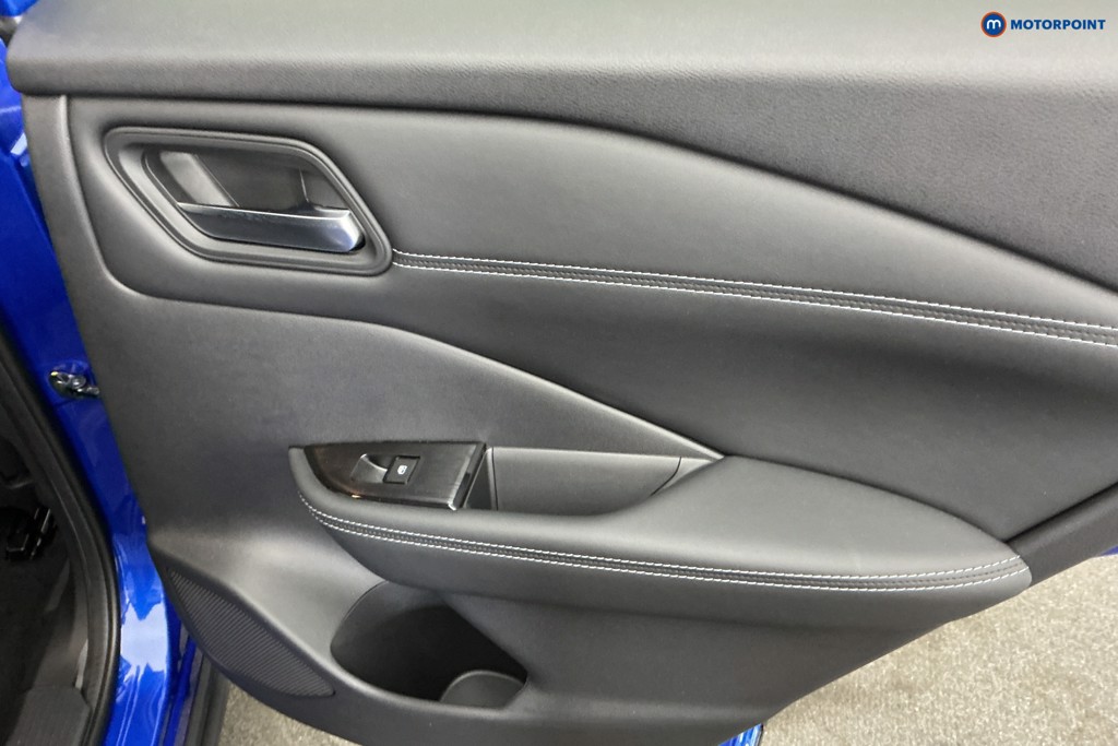Nissan Qashqai N-Connecta Manual Petrol SUV - Stock Number (1659637) - 26th supplementary image