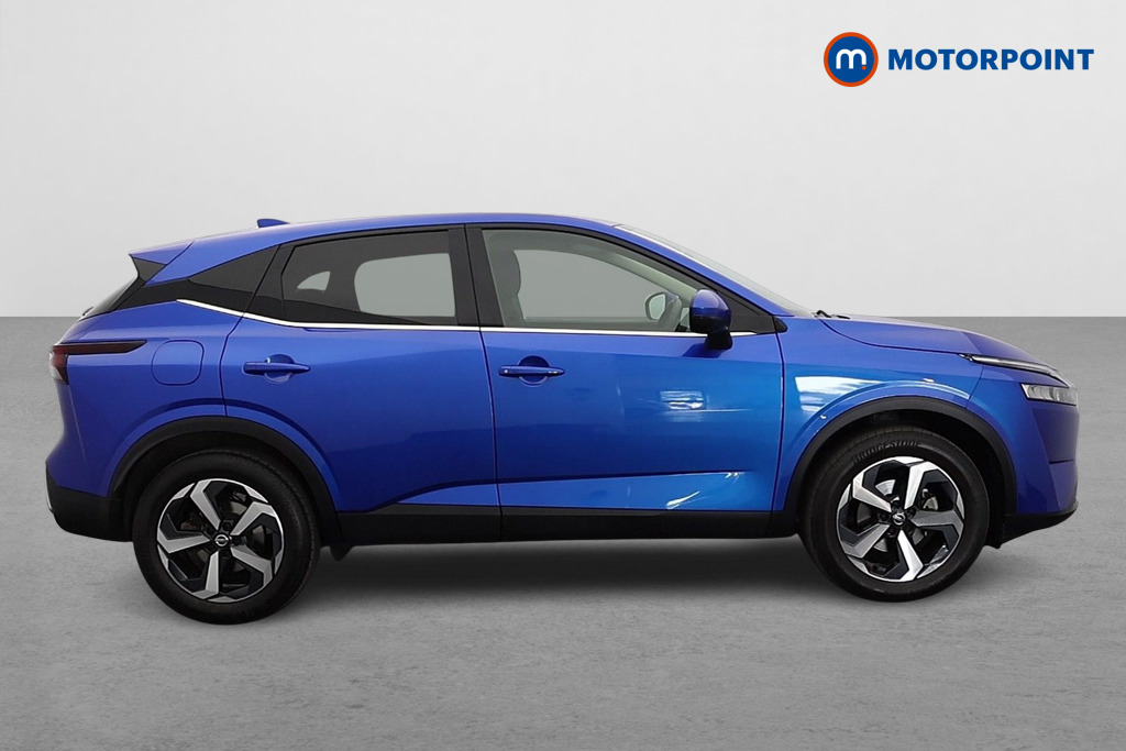 Nissan Qashqai N-Connecta Manual Petrol SUV - Stock Number (1659637) - Drivers side