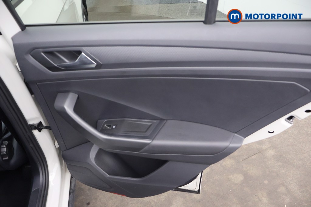 Volkswagen T-Roc R-Line Manual Petrol SUV - Stock Number (1660126) - 17th supplementary image
