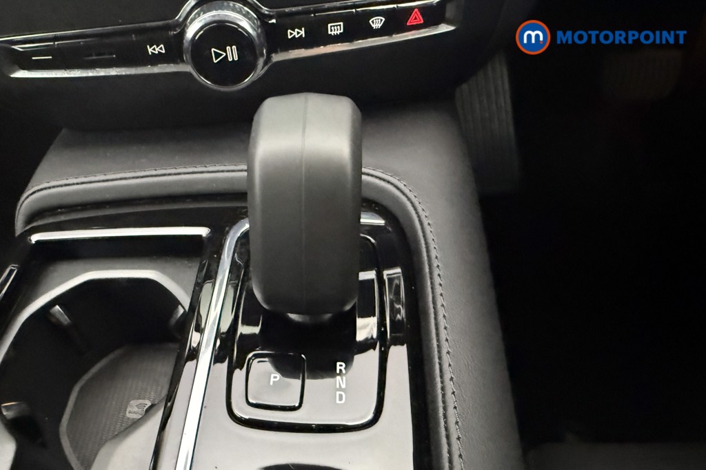 Volvo V60 Plus Automatic Petrol Plug-In Hybrid Estate - Stock Number (1660147) - 7th supplementary image