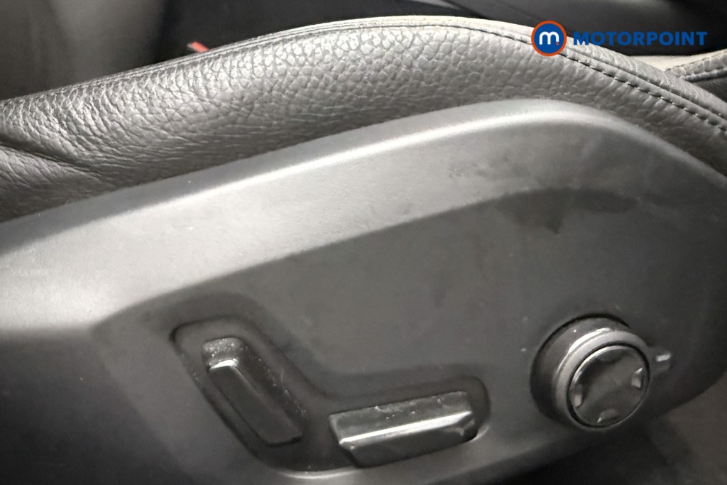 Volvo V60 Plus Automatic Petrol Plug-In Hybrid Estate - Stock Number (1660147) - 18th supplementary image