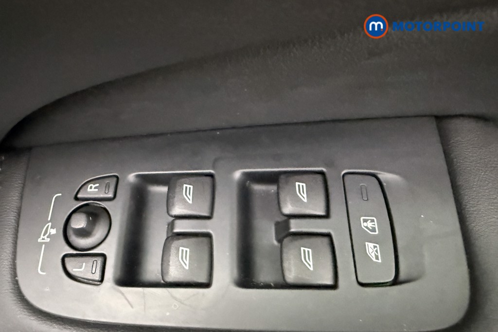 Volvo V60 Plus Automatic Petrol Plug-In Hybrid Estate - Stock Number (1660147) - 21st supplementary image