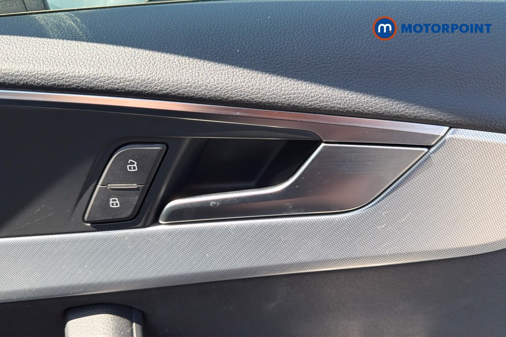 Audi A4 Technik Automatic Petrol Saloon - Stock Number (1660702) - 42nd supplementary image