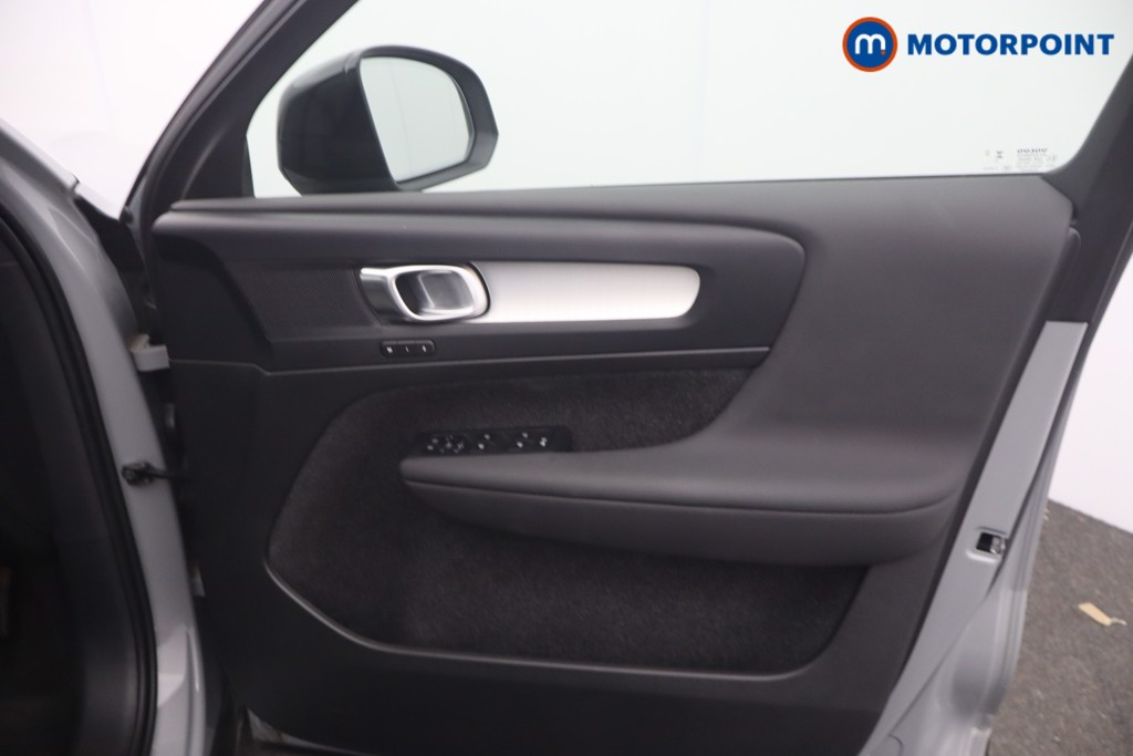 Volvo Xc40 Plus Automatic Petrol SUV - Stock Number (1660774) - 11th supplementary image